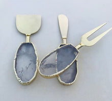 Load image into Gallery viewer, THE DIYA handcrafted agate quartz cheese knife set in silver finish, detail — LUXUL COLLECTIVE