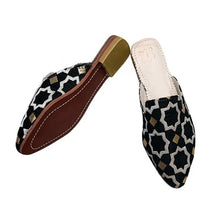 Load image into Gallery viewer, THE NOUR handcrafted Moroccan leather slipper in black — LUXUL COLLECTIVE