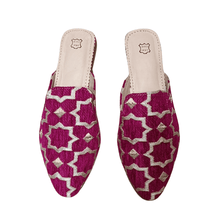 Load image into Gallery viewer, THE NOUR handcrafted Moroccan leather slipper in mauve — LUXUL COLLECTIVE