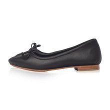 Load image into Gallery viewer, THE SRI handcrafted leather ballet flat in Black— LUXUL COLLECTIVE